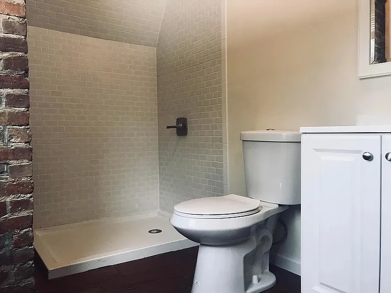 280 Broad St #3 — Photo 7