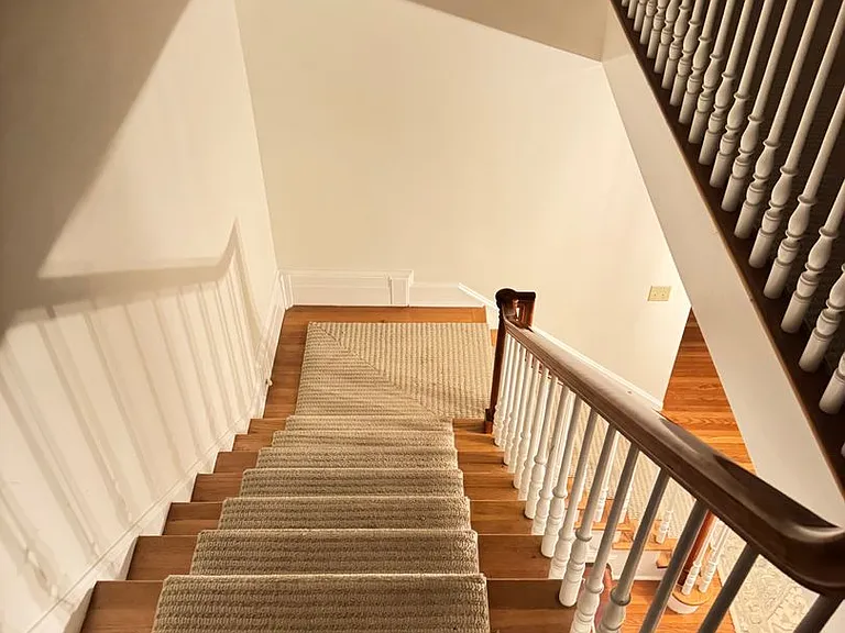 906 Crescent Cir — Photo 61