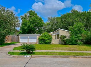 9015 Silver Spring Ln, Houston, TX 77025
