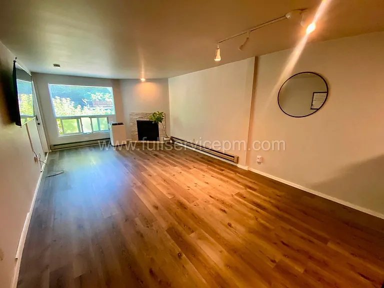 9416 1st Ave NE #108 — Photo 13
