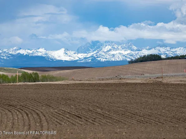 4130 Mountain Shadows Ln, Ashton, ID 83420