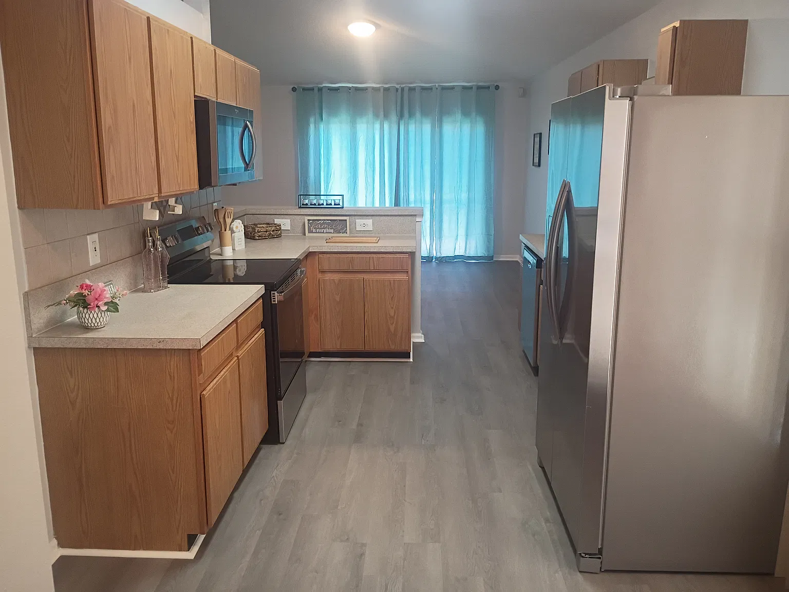 3 bed, 1599 sqft, $1,950 — Photo 4