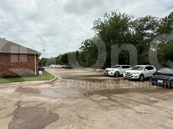 2335 N Elm St Unit 1, Denton, TX 76201