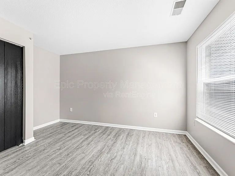 9030 Charlotte Ct — Photo 9