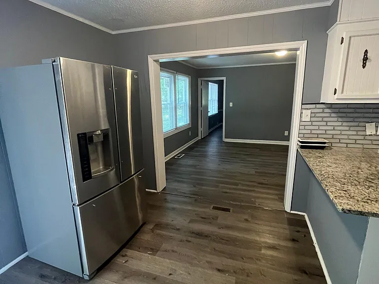 153 Redwood Ln — Photo 4