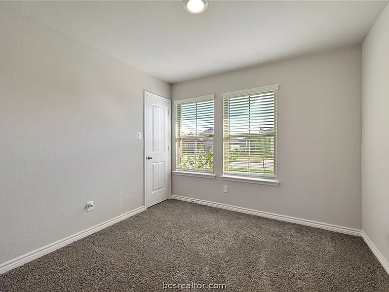 2115 Chief St — Photo 13