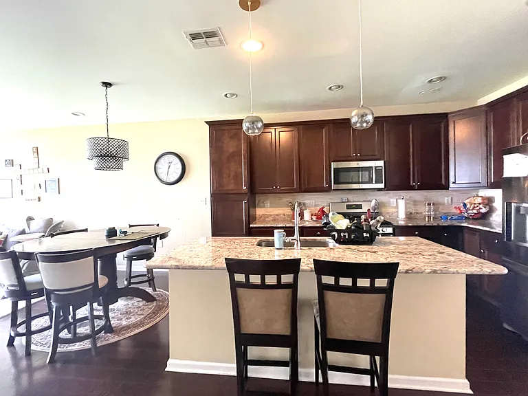 4 Bauer Ln — Photo 3
