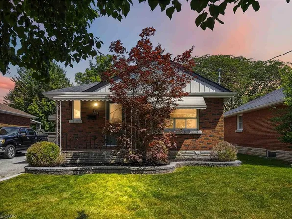309 Lasalle Ave, Oshawa, ON L1H 5Y7
