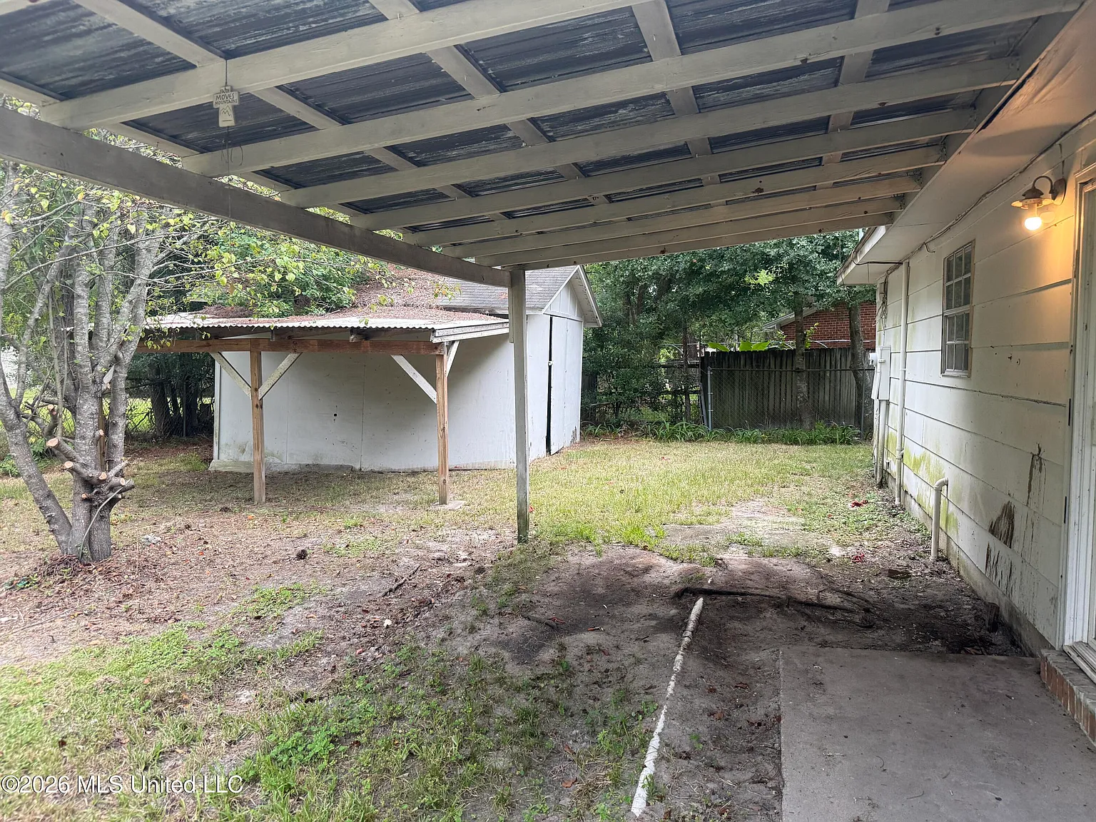 3 bed, 1.5 bath, 1350 sqft, $1,350 — Photo 3