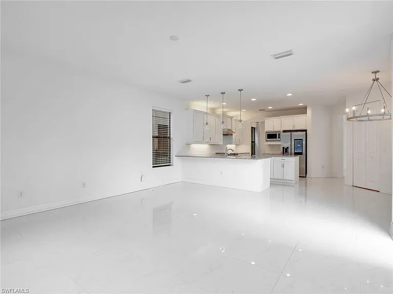 10008 Chesapeake Bay Dr — Photo 18