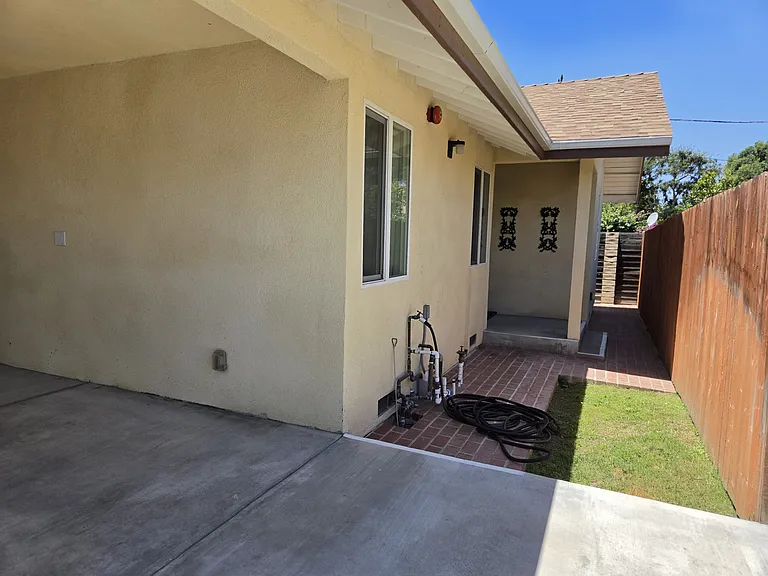 18152 Rayen St — Photo 16