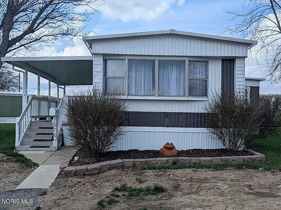 2nd image of 1876 Huntington Dr