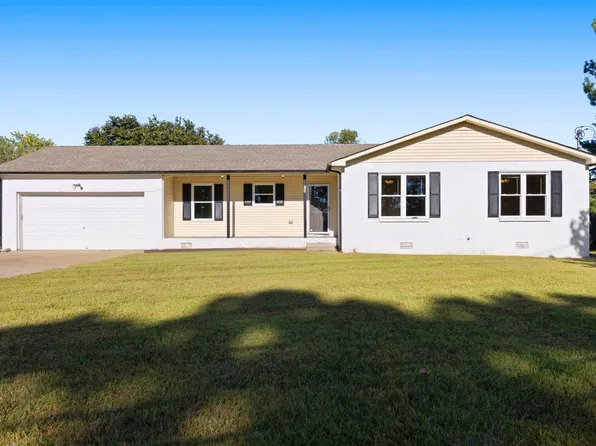 702 Hugh Hunter Rd, Oak Grove, KY 42262