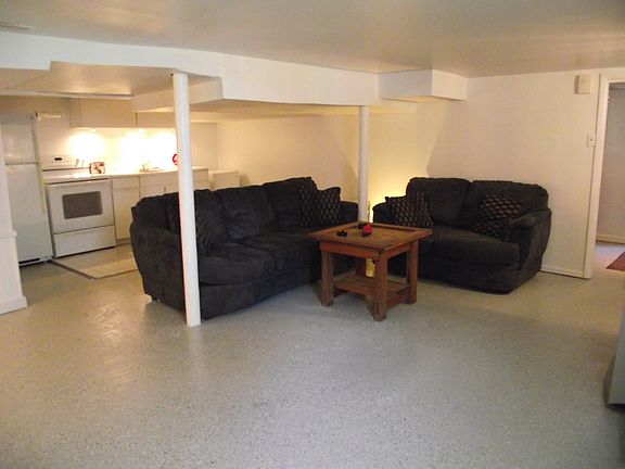 2nd image of 921 Merrick Ave