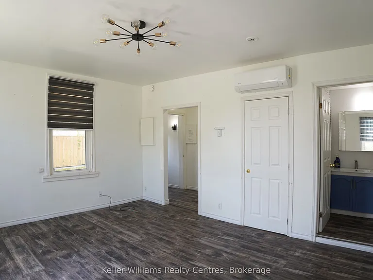 726 Berford St — Photo 14