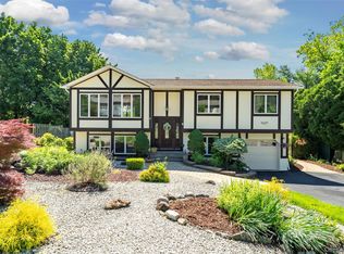 8 Skinner Ct, Tomkins Cove, NY