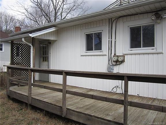 3rd image of 128 Edwards Ave