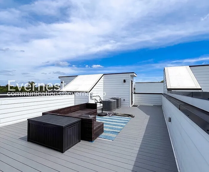 206 N 9th St #D — Photo 32