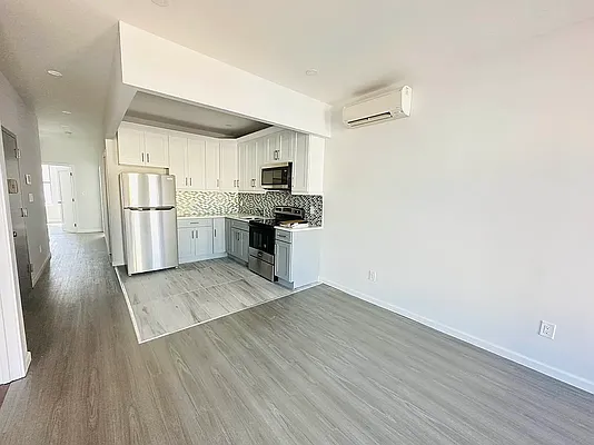 Rented by Greenland Group Realty | media 6