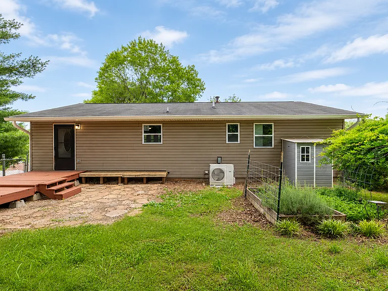 307 McMaster Pl — Photo 33