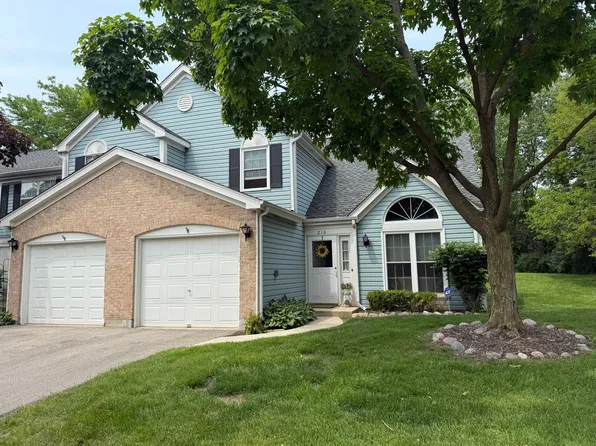 210 Wellington Cir, Gurnee, IL 60031