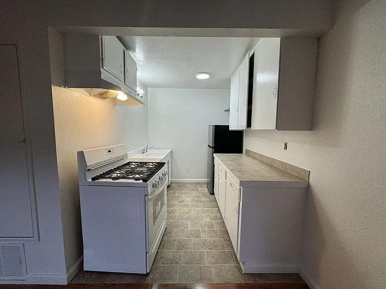 2535 Kansas Ave — Photo 6