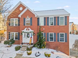 110 Parklane Dr, Canonsburg, PA