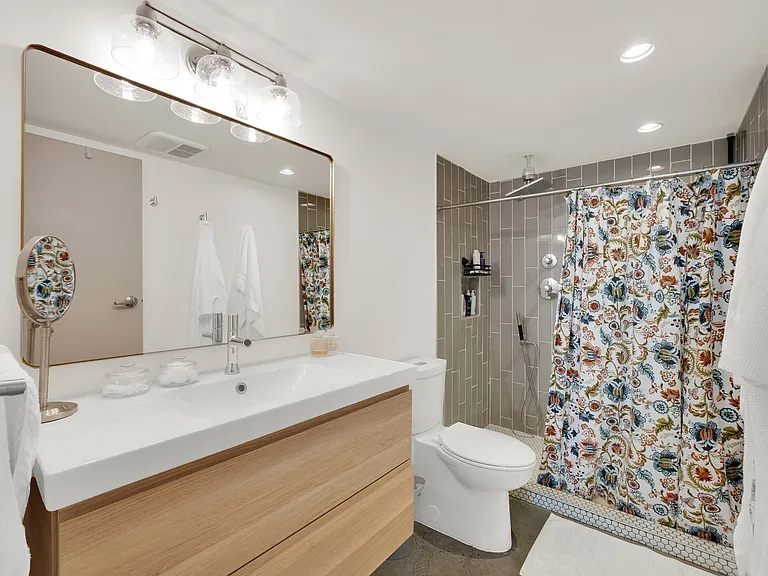 266 E 4th Ave #506 — Photo 17