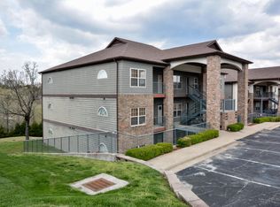 1061 Golf Dr, Branson West, MO 65737