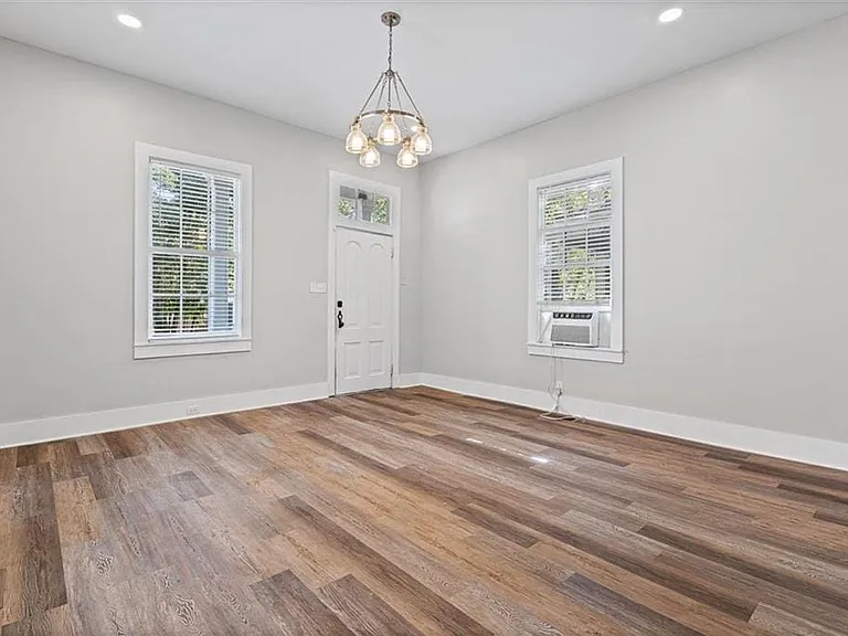 957 Savannah St — Photo 3
