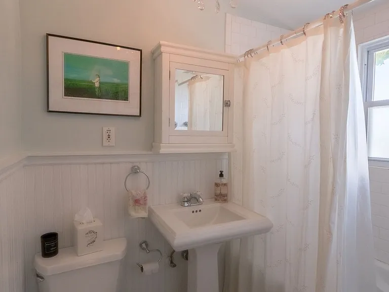 37 E Shore Dr — Photo 16
