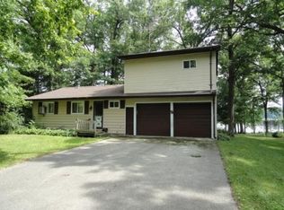 W709 Oak Shore Dr, Fall River, WI 53932