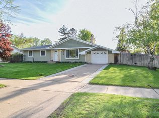 10648 Xavis St NW, Coon Rapids, MN 55433