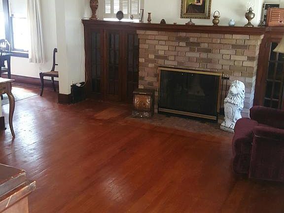 3rd image of 216 N Hayford Ave