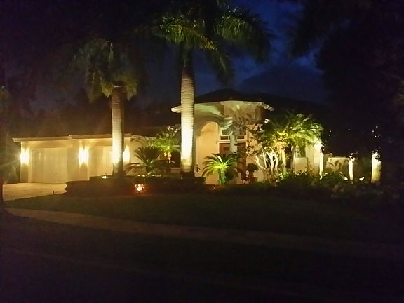3rd image of 2751 Meadowood Dr
