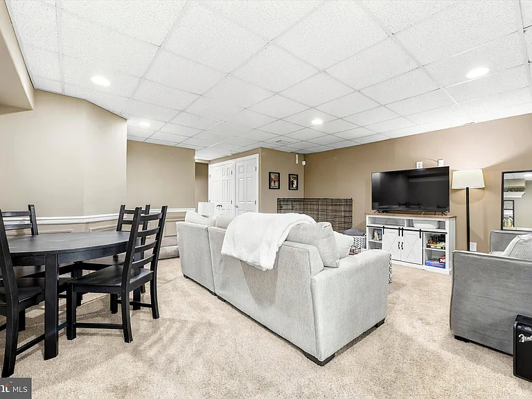 158 Mansion House Dr — Photo 20