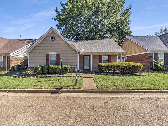 3rd image of 1626 Raybrad Dr