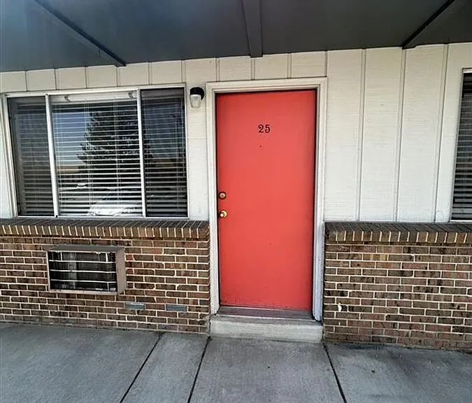 Keri Lyn Apartments — Photo 13