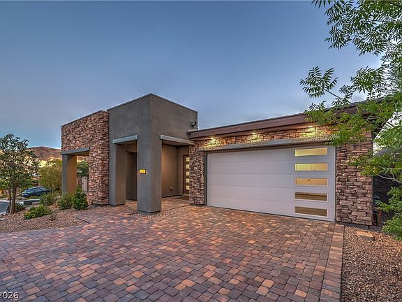 3rd image of 118 Reflection Cove Dr
