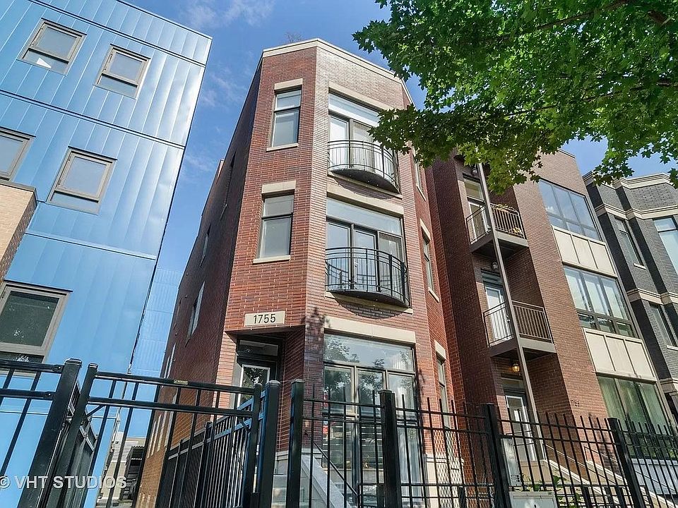 1st image of 1755 N Artesian Ave #2