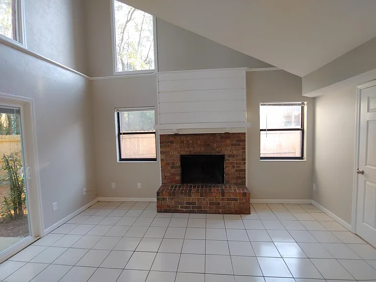 3693 Donovan Dr #B — Photo 12