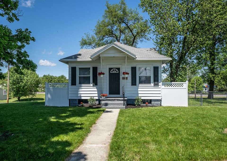 1st image of 306 Wallace Ave