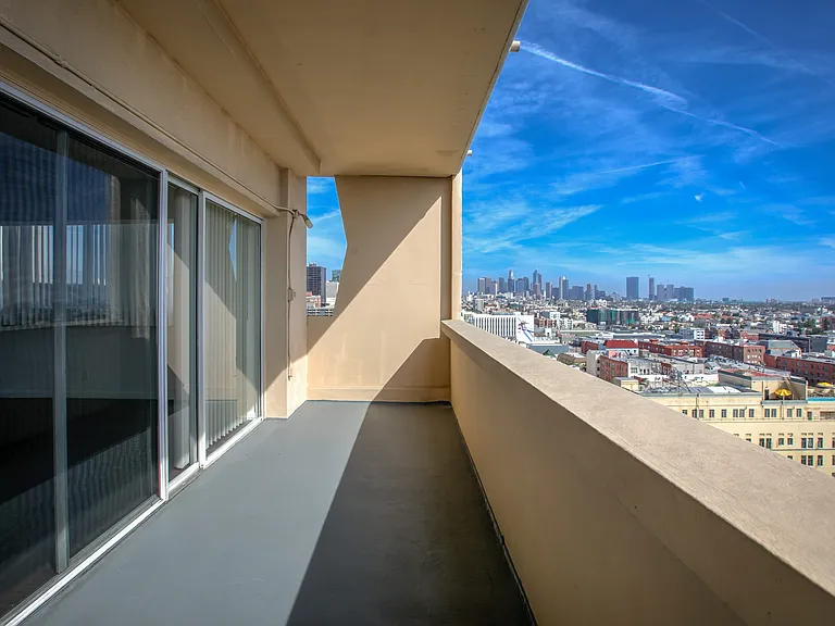 The Ambassador Towers — Photo 6