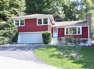 4 Quarry Ln, Irvington, NY 10533