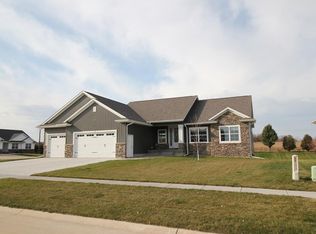 4220 Flagstick Dr, Marion, IA 52302