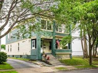 2 Woodrow Ct, Troy, NY 12180