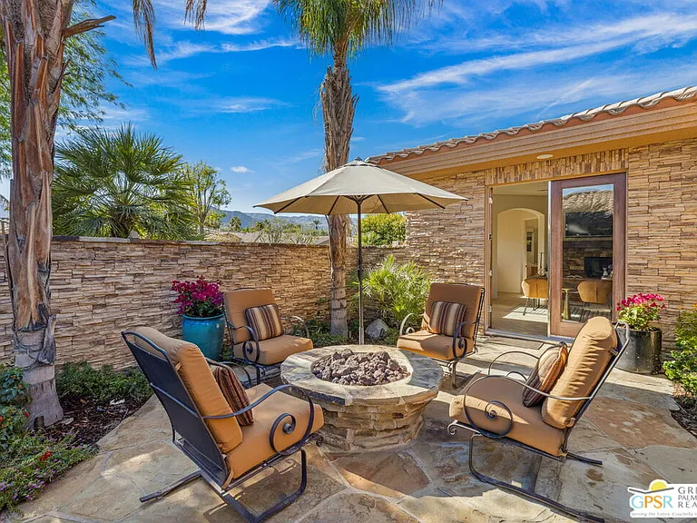 2 Varsity Cir — Photo 52