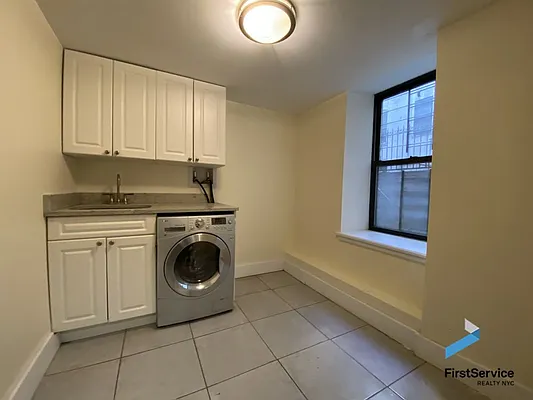 Rented by FirstService Realty (legacy) | media 10