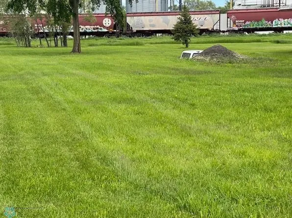 106 Cady St, Dwight, ND 58075