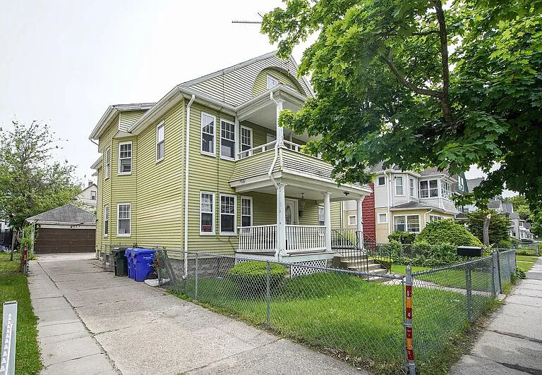 25-27 Virginia St #27 — Photo 2